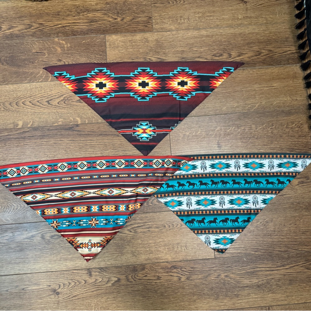 FREE W PURCHASE Advocator Dog Bandanas, One Size, Multi-Colored Pattern, Western